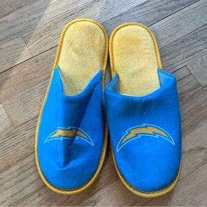 NFL LA Chargers Team  Slippers Slip on House Shoes Foco Mens X-Large 13-14 Xl